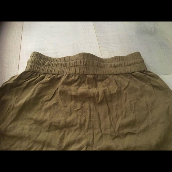 NWOT ARITZIA Tna Light Green Tapered Pants+Pockets Elastic Waistband - Picture 4 of 7